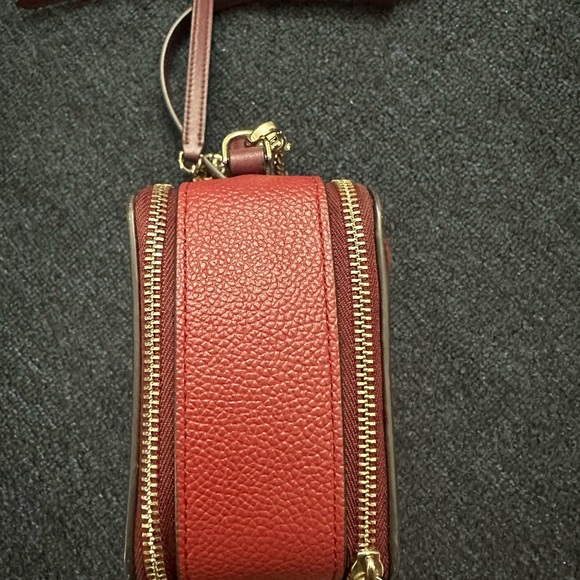 Kate Spade Double Zipper Camera Bag - Picture 4 of 6